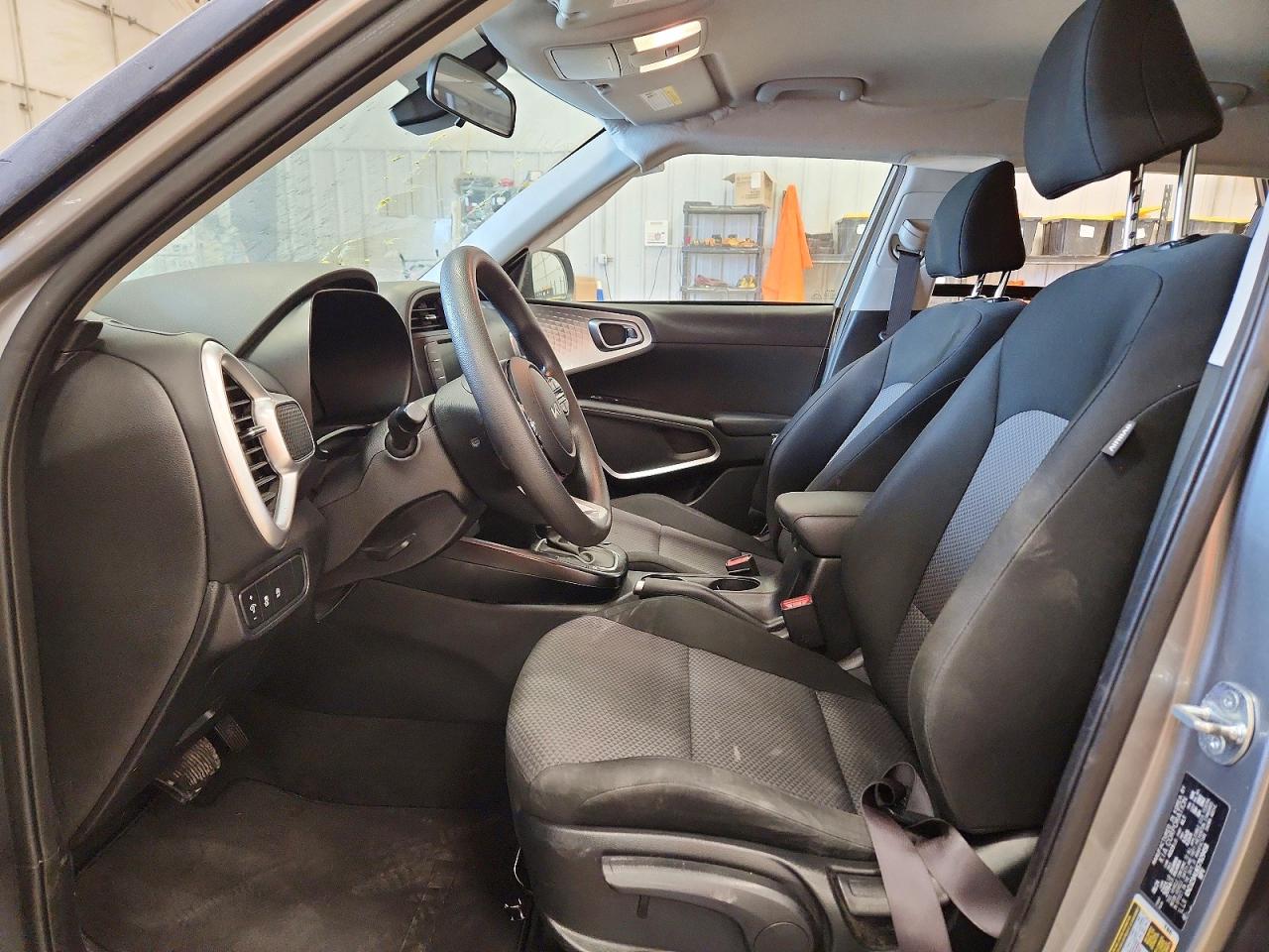 2025 KIA SOUL LX photo 13