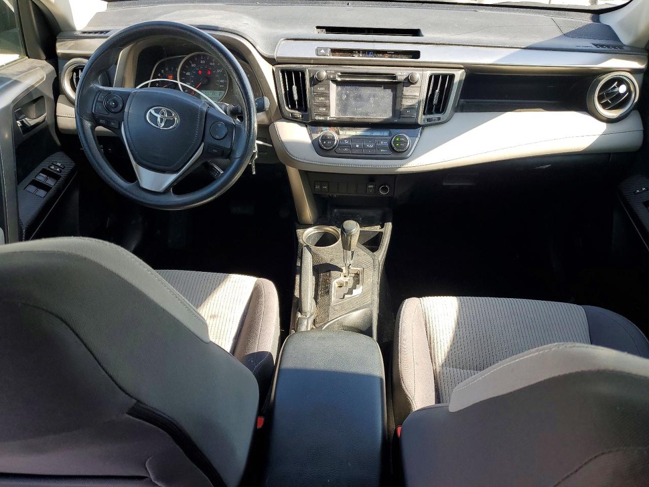 2015 TOYOTA RAV4 XLE photo 20