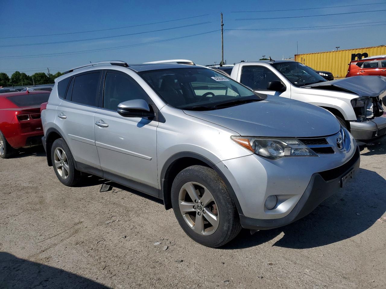 2015 TOYOTA RAV4 XLE photo 8