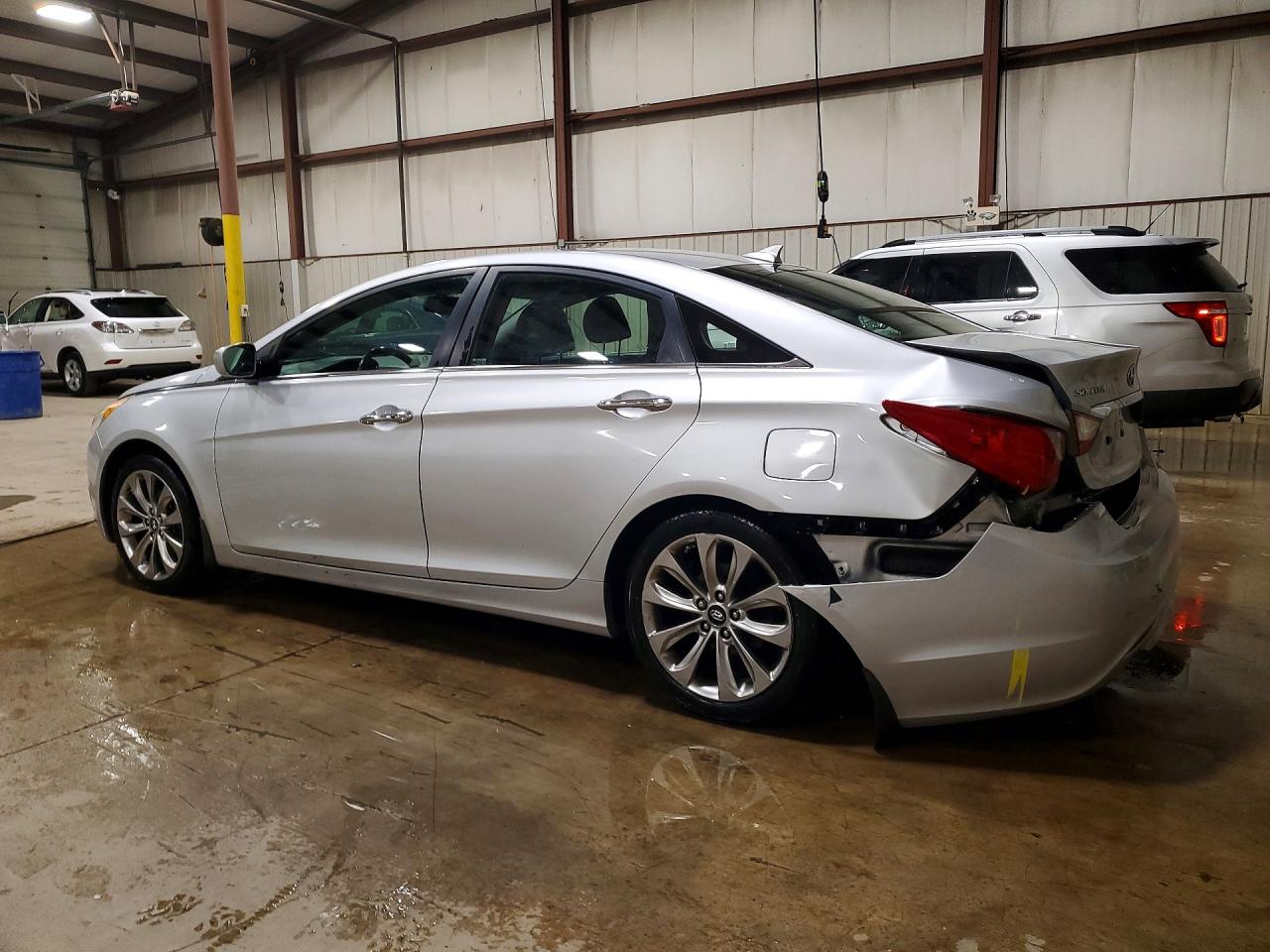 2013 HYUNDAI SONATA SE photo 3