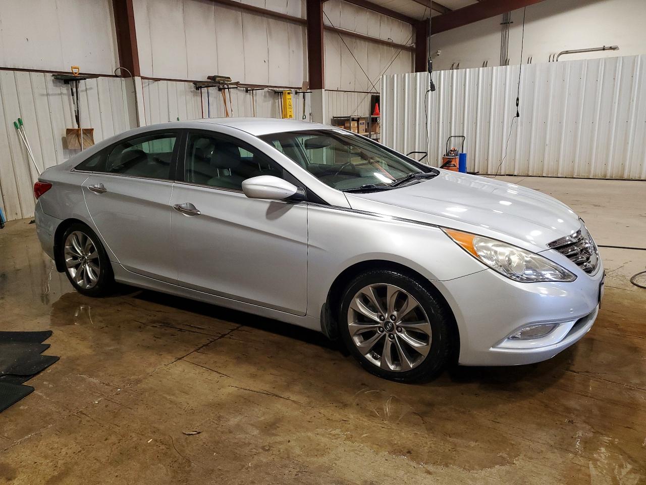 2013 HYUNDAI SONATA SE photo 7