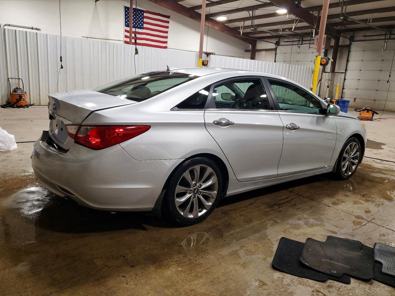 2013 HYUNDAI SONATA SE photo 5
