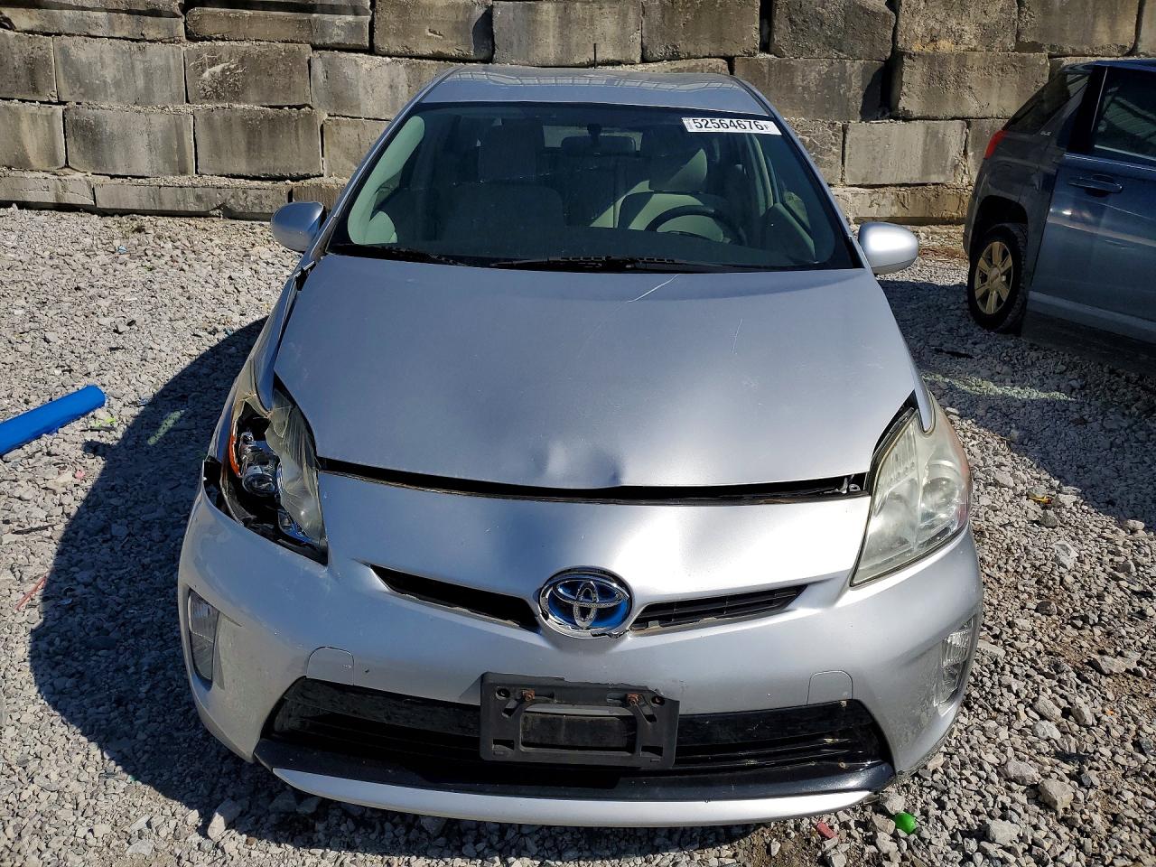 2013 TOYOTA PRIUS THREE photo 9