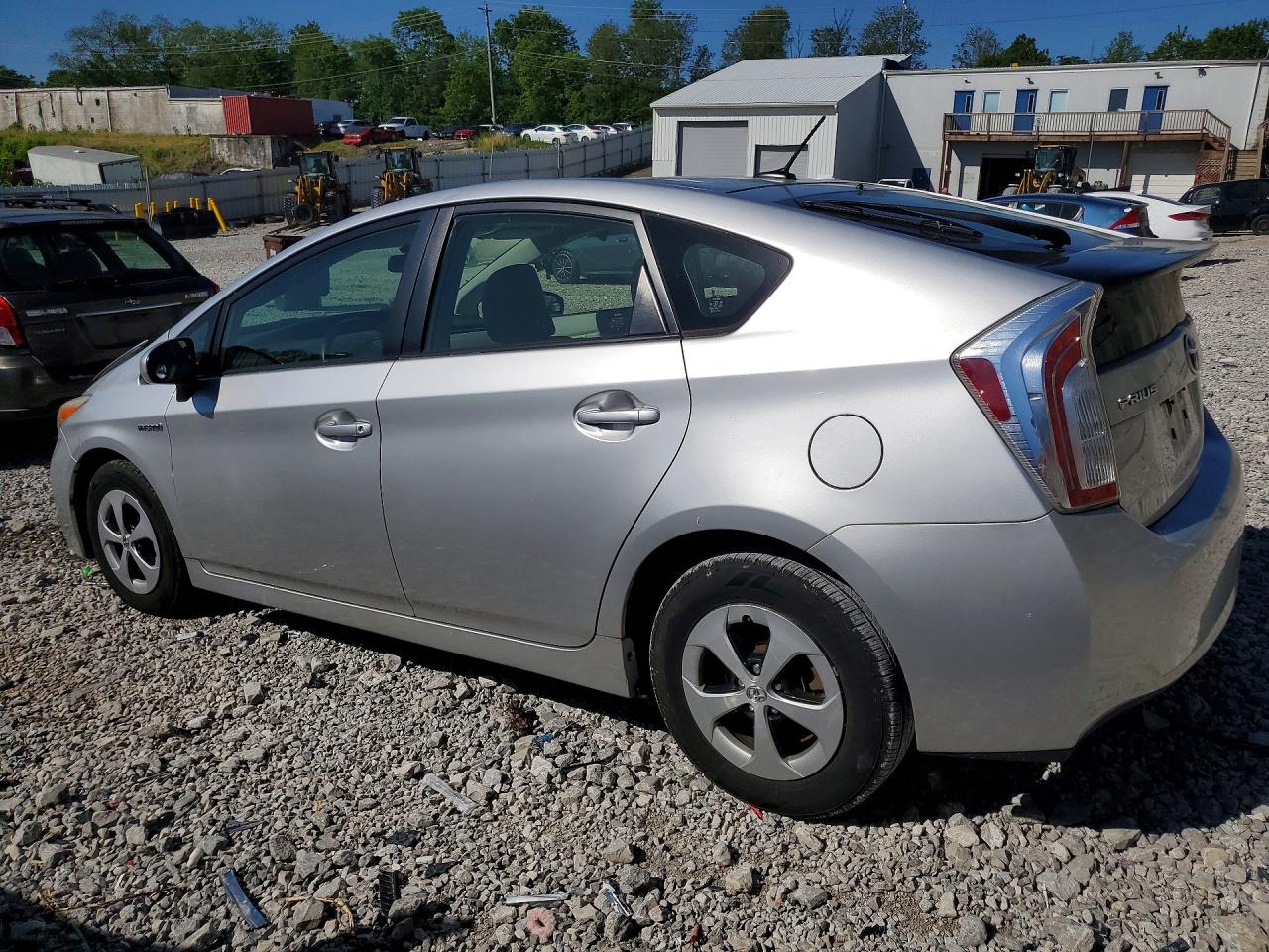 2013 TOYOTA PRIUS THREE photo 3