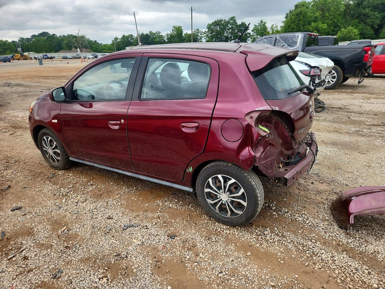 2017 MITSUBISHI MIRAGE ES photo 2