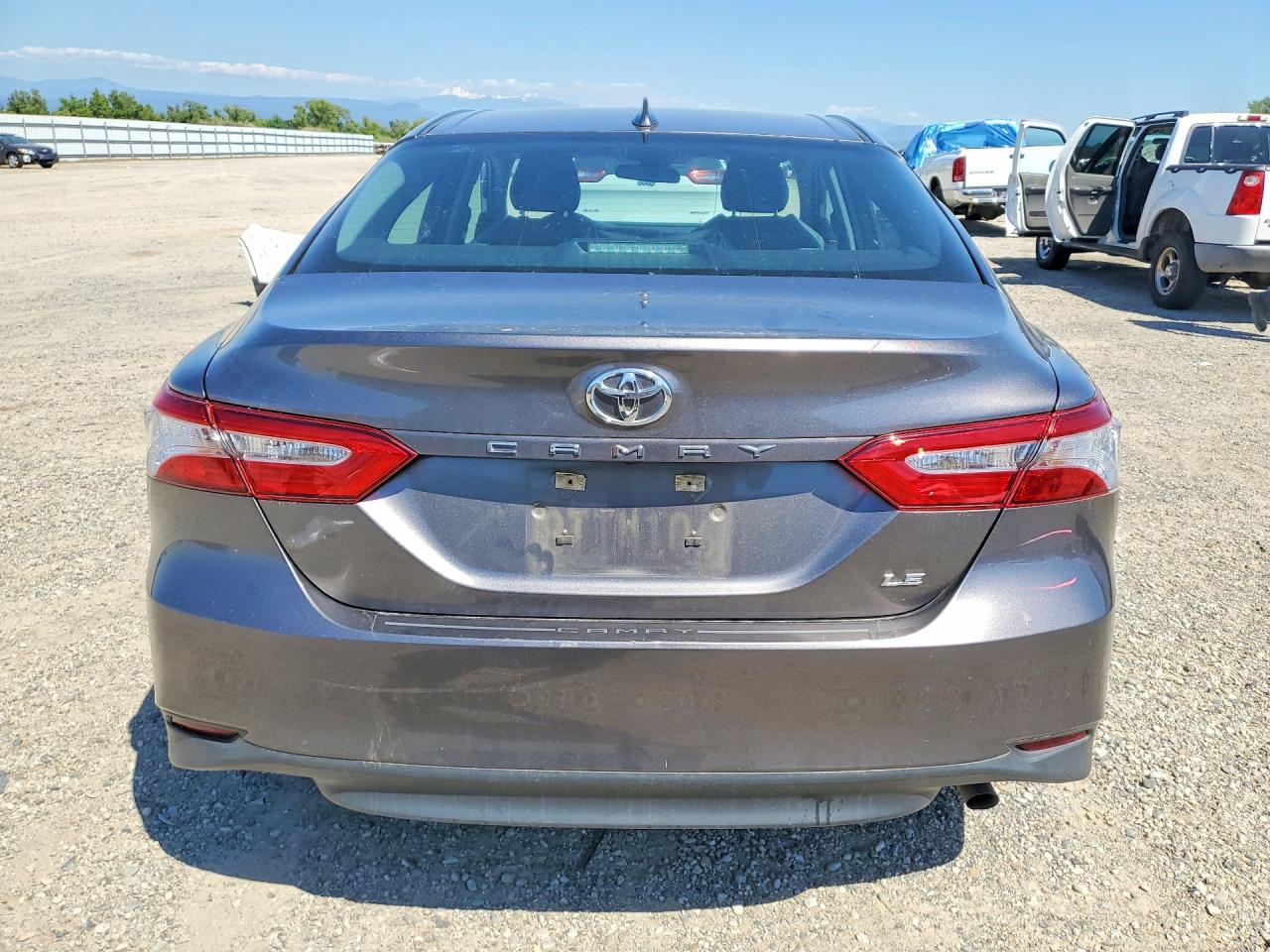 2020 TOYOTA CAMRY LE photo 11
