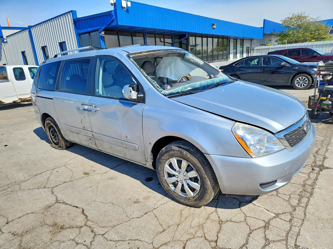 2011 KIA SEDONA LX photo 10