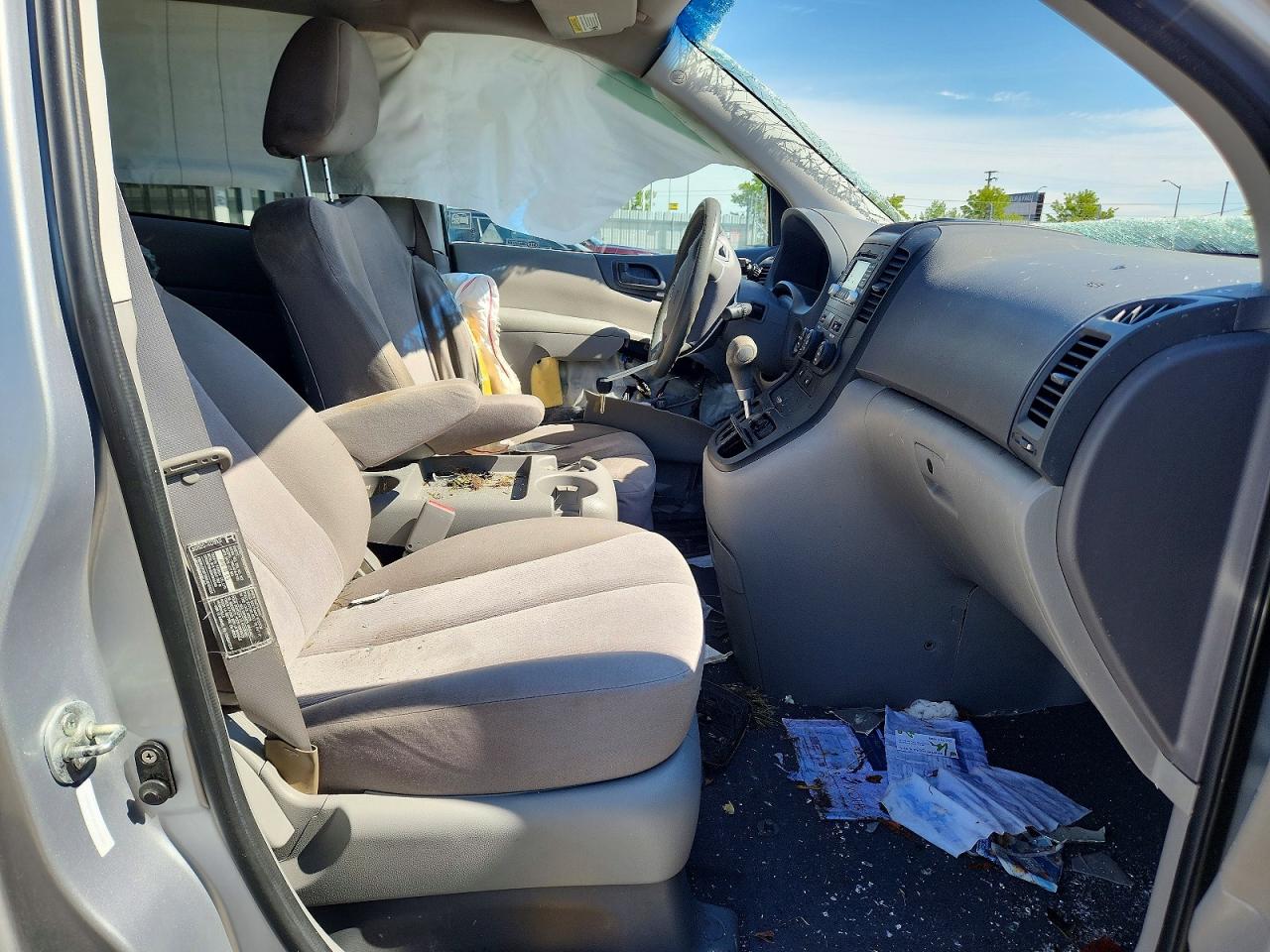 2011 KIA SEDONA LX photo 19