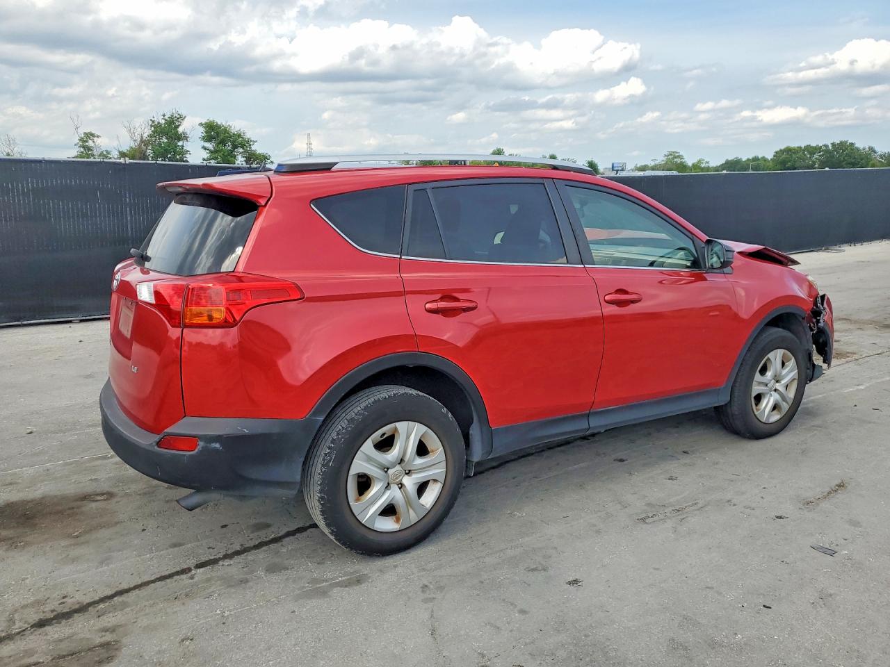 2014 TOYOTA RAV4 LE photo 5