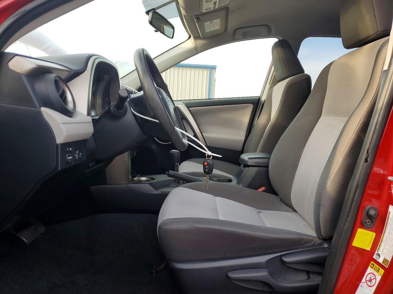 2014 TOYOTA RAV4 LE photo 13