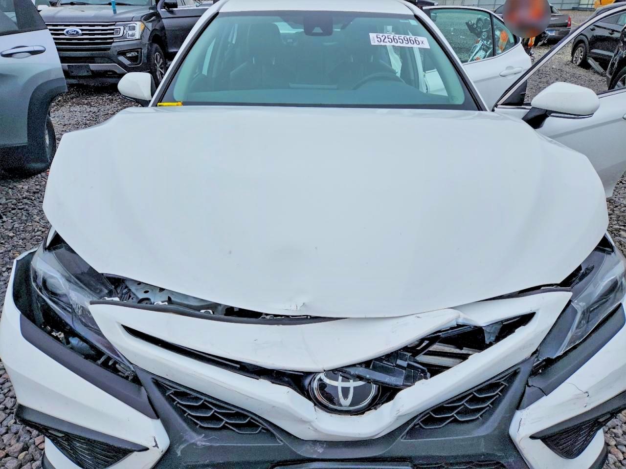 2024 TOYOTA CAMRY SE photo 31