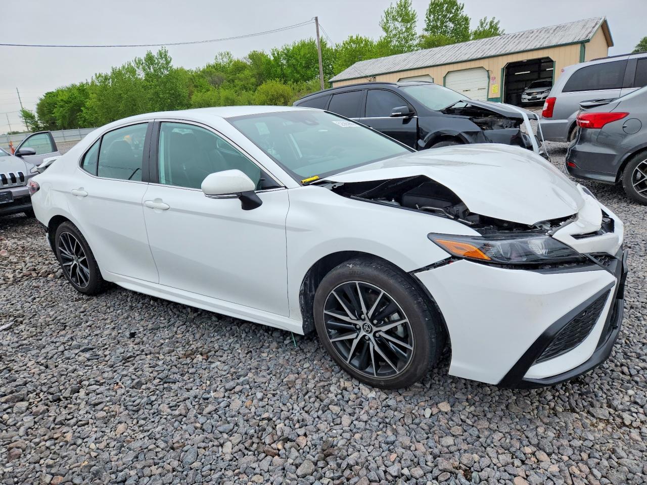 2024 TOYOTA CAMRY SE photo 10