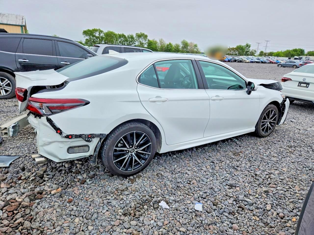 2024 TOYOTA CAMRY SE photo 7