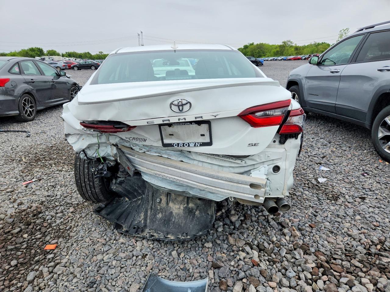 2024 TOYOTA CAMRY SE photo 16