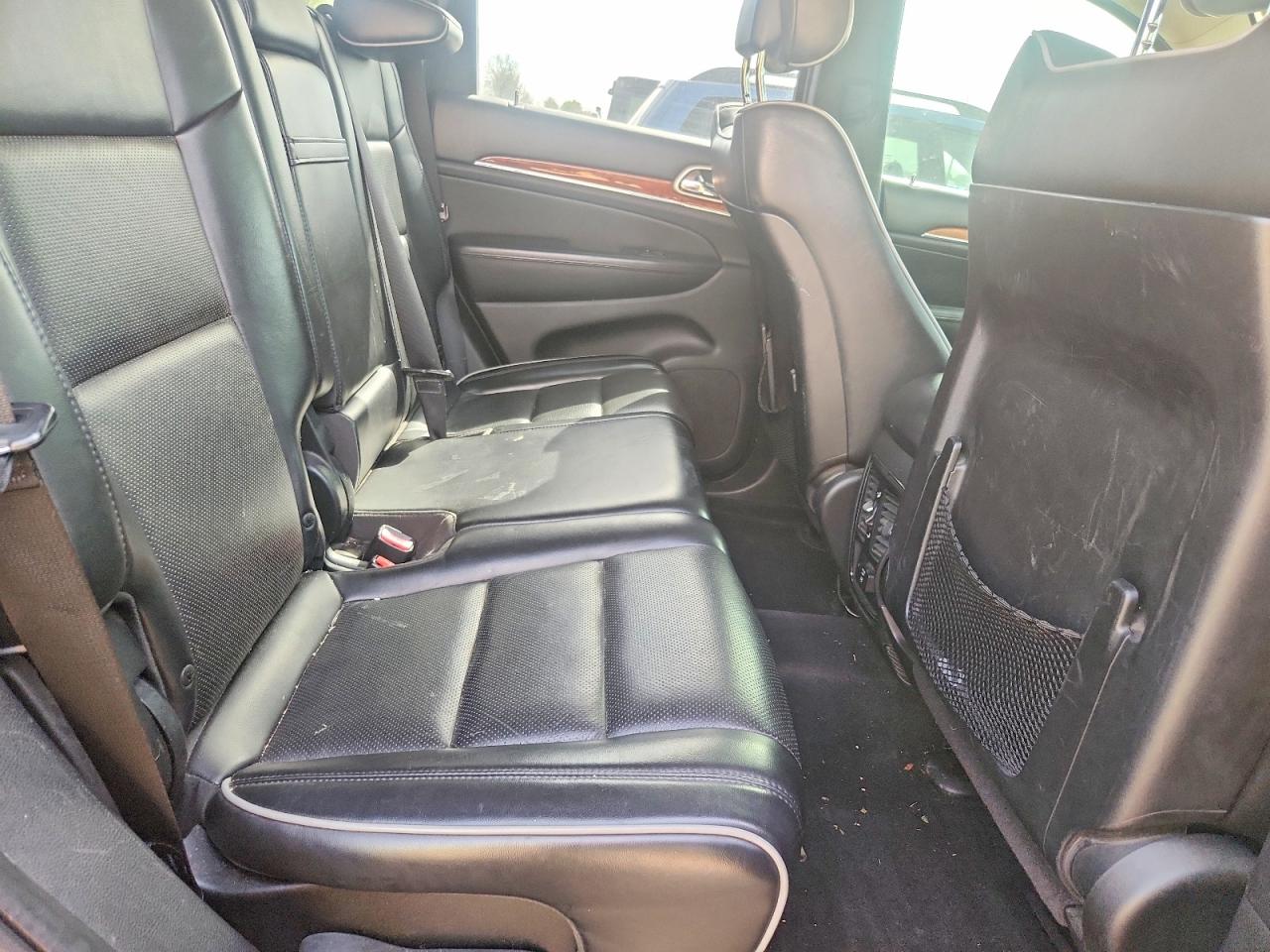 2011 JEEP GRAND CHEROKEE OVERLAND photo 31