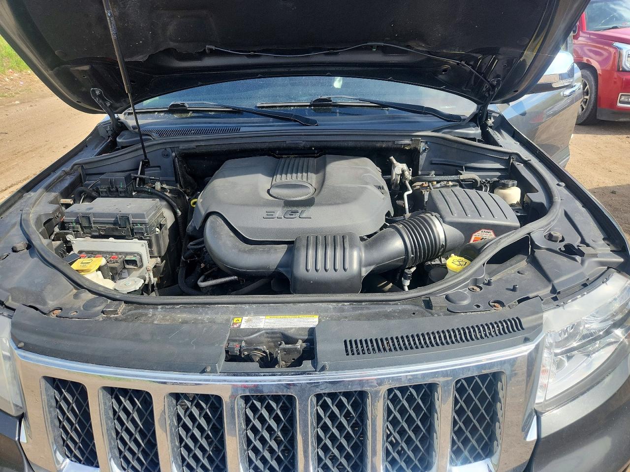 2011 JEEP GRAND CHEROKEE OVERLAND photo 34