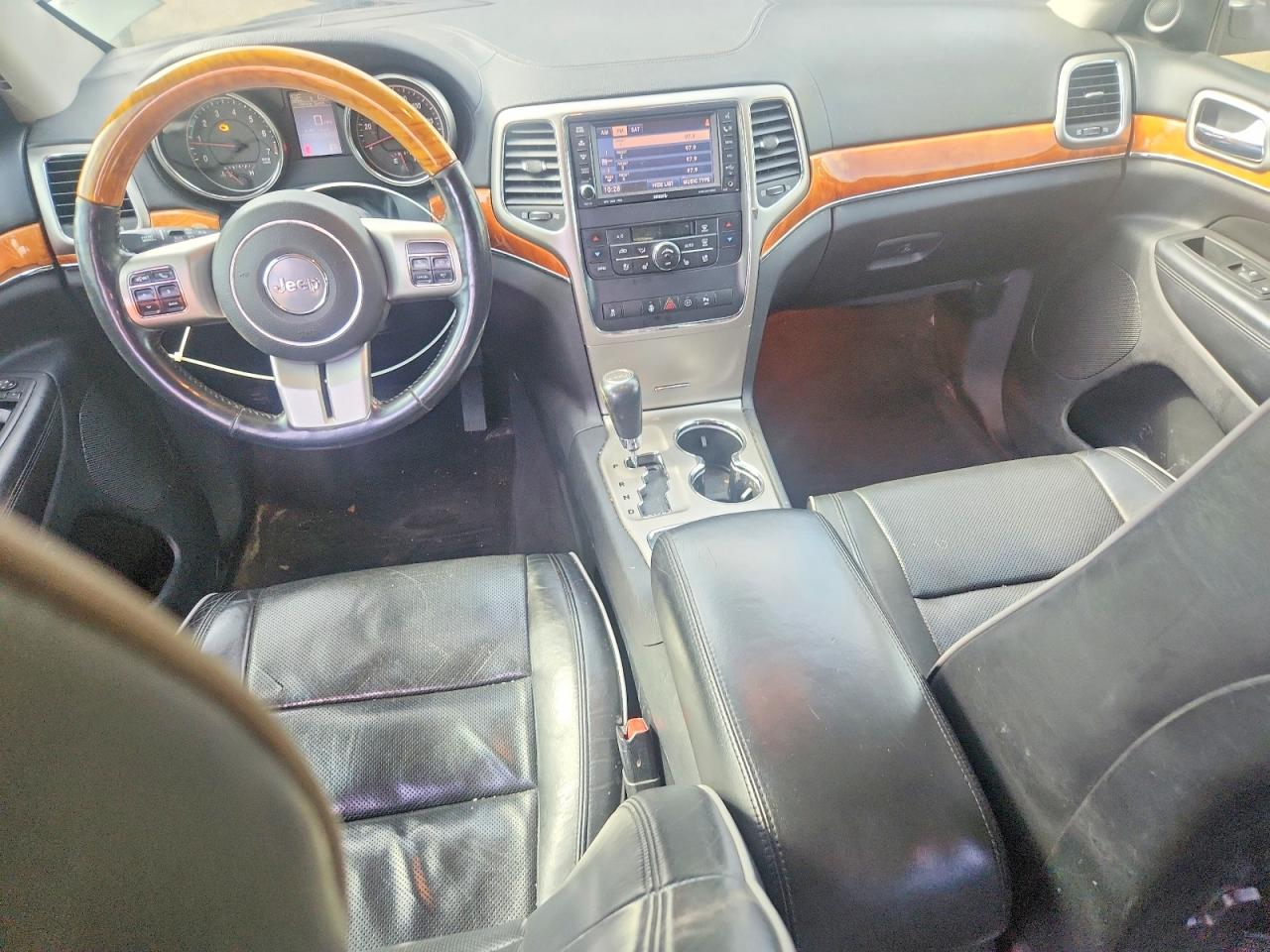 2011 JEEP GRAND CHEROKEE OVERLAND photo 22