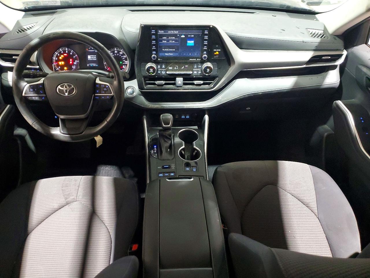 2022 TOYOTA HIGHLANDER LE photo 22