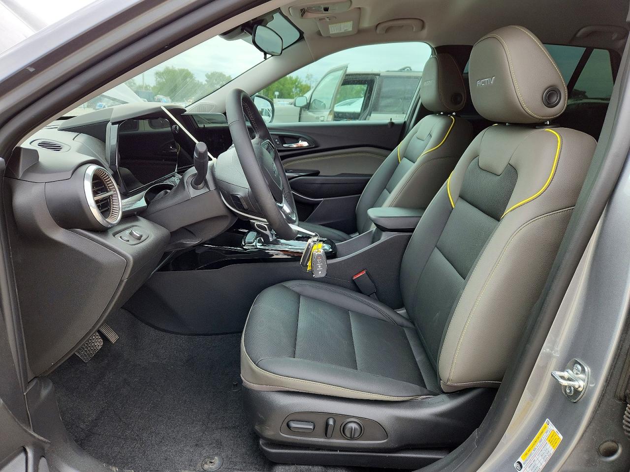 2025 CHEVROLET TRAX ACTIV photo 13