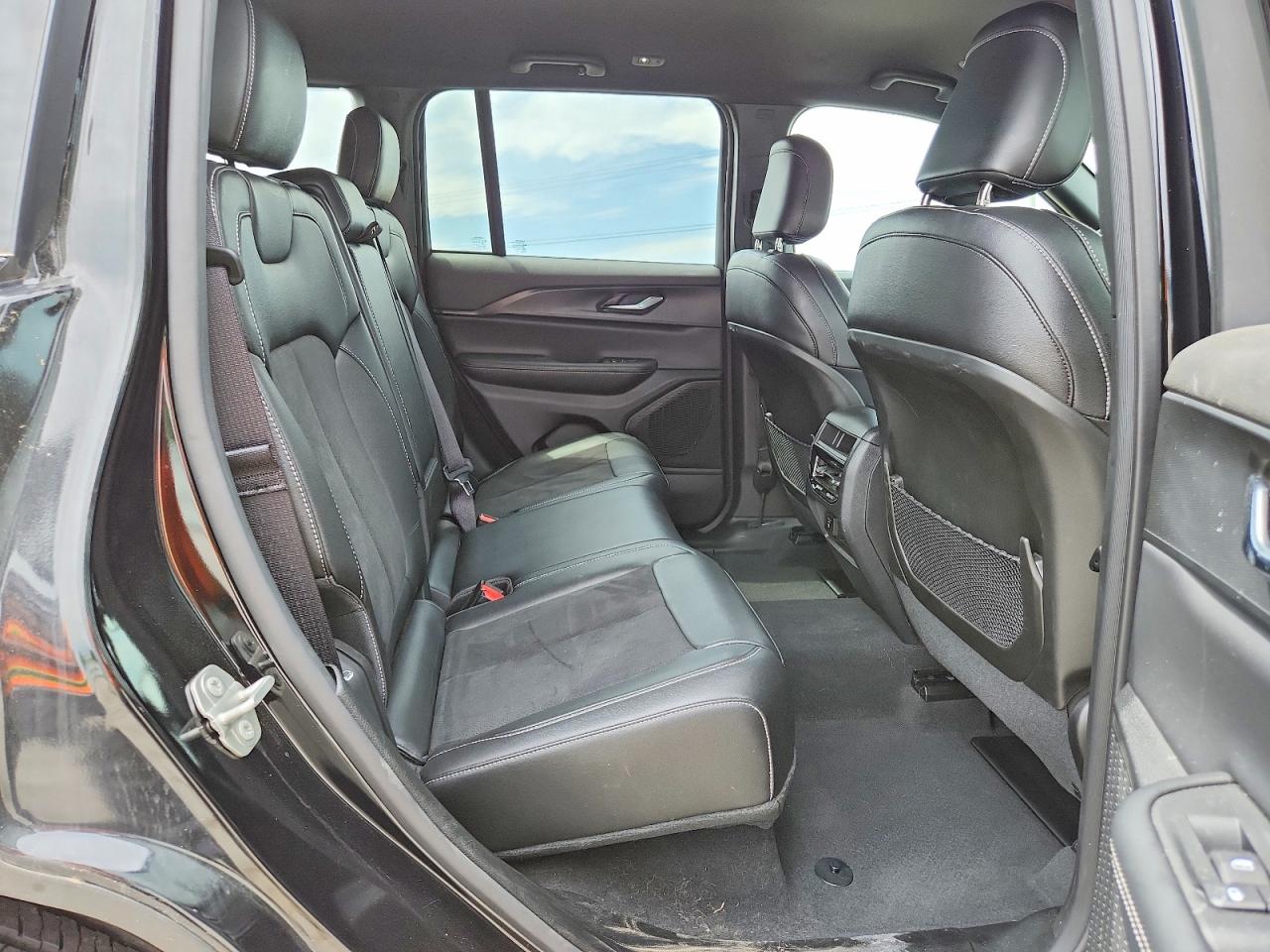 2024 JEEP GRAND CHEROKEE LAREDO photo 21