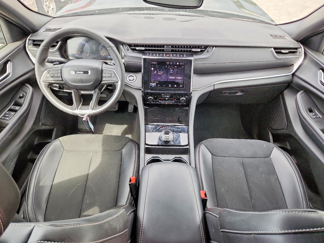 2024 JEEP GRAND CHEROKEE LAREDO photo 15