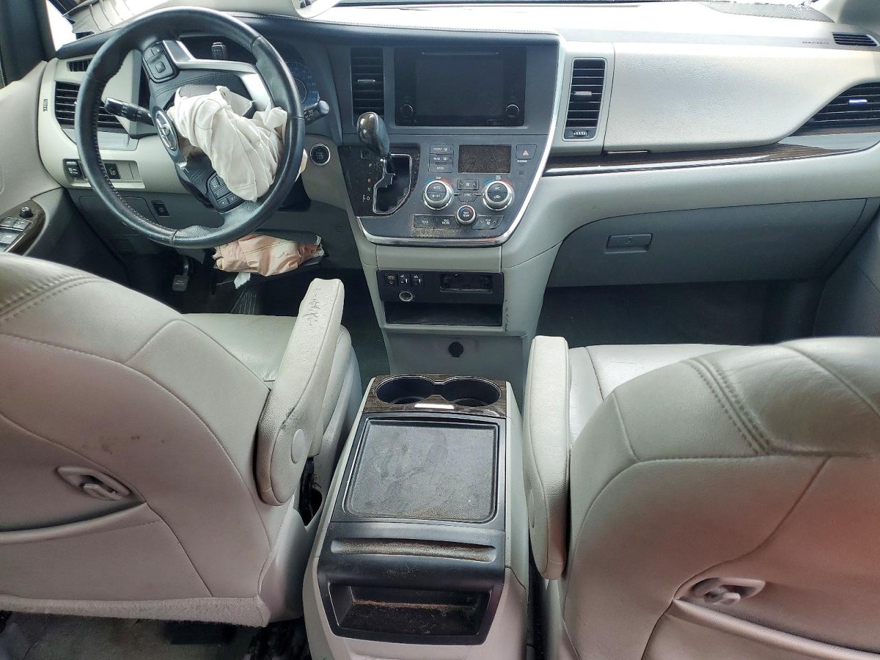 2015 TOYOTA SIENNA XLE 8-PASSENGER photo 22