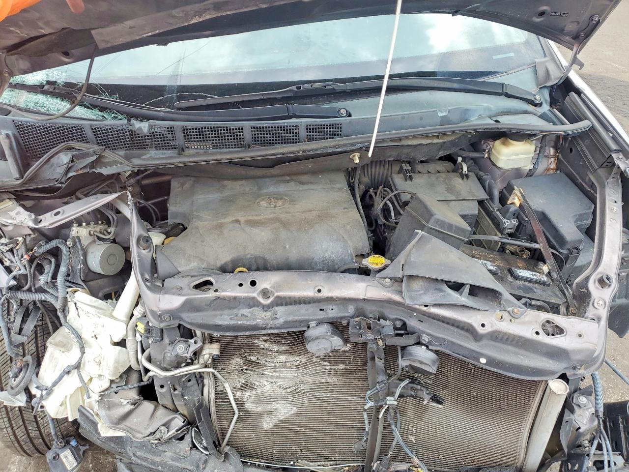 2015 TOYOTA SIENNA XLE 8-PASSENGER photo 34