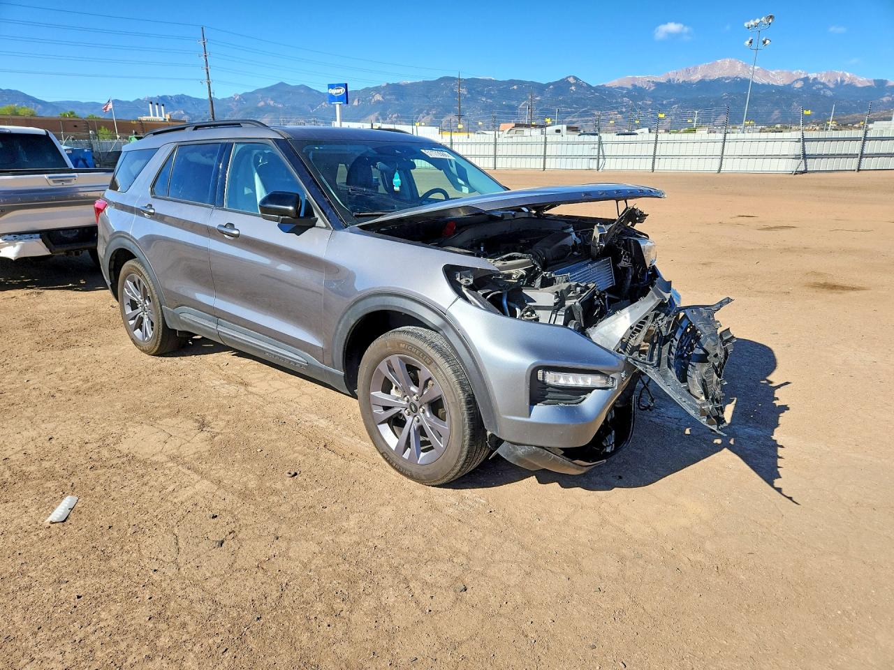 2023 FORD EXPLORER XLT photo 10