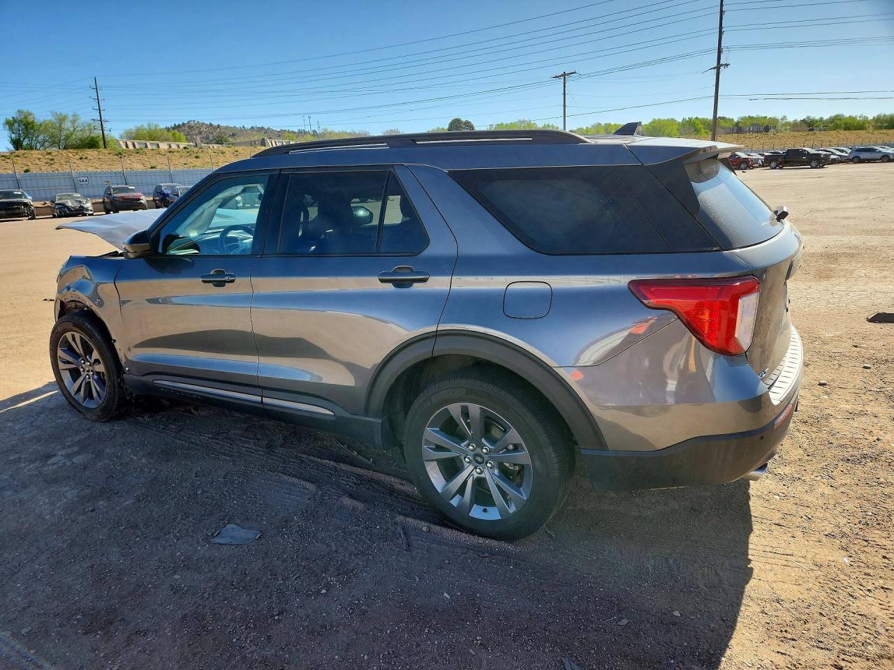 2023 FORD EXPLORER XLT photo 4