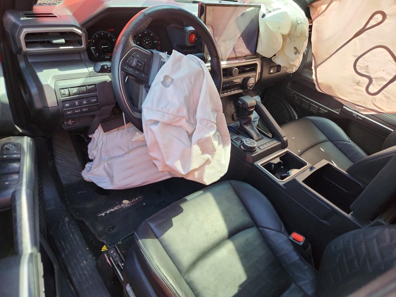 2024 TOYOTA TACOMA TRD OFF-ROAD photo 15