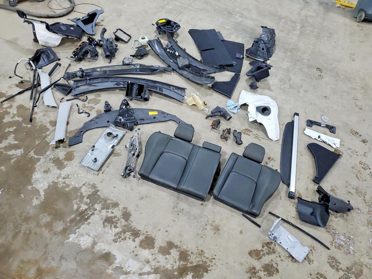 2012 LEXUS CT 200 photo 34