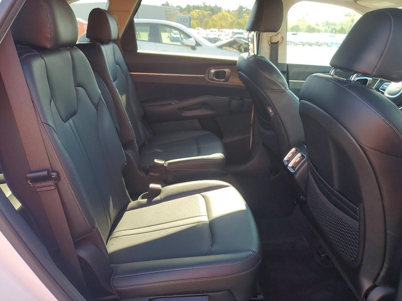 2022 KIA SORENTO EX photo 31