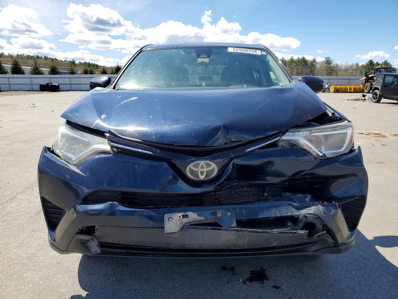 2017 TOYOTA RAV4 LE photo 5