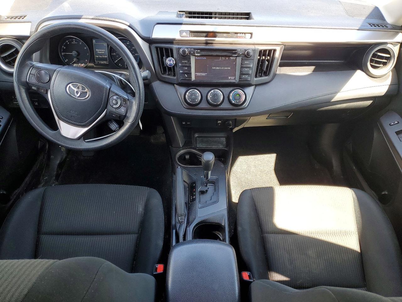2017 TOYOTA RAV4 LE photo 8