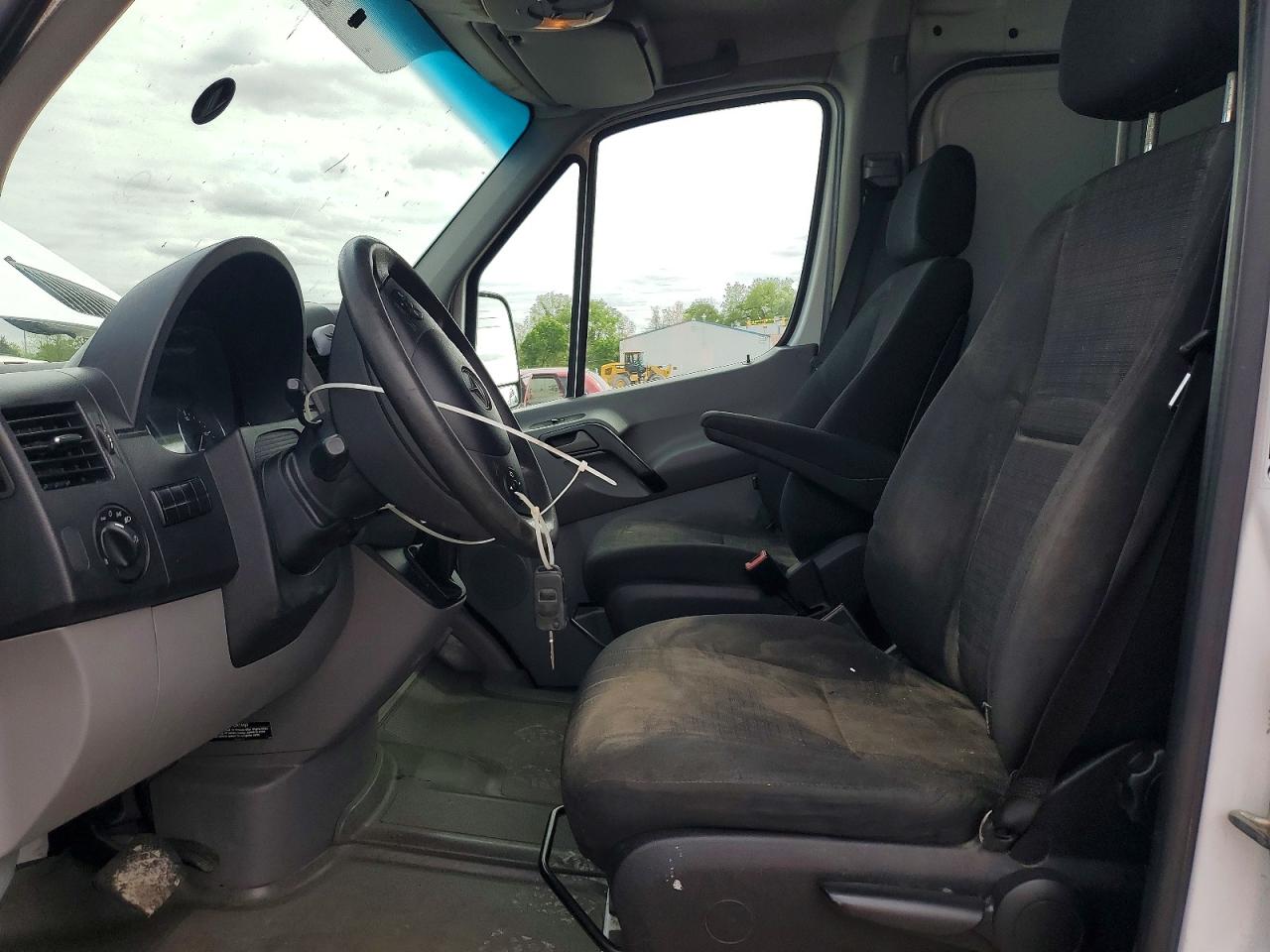 2016 MERCEDES-BENZ SPRINTER 2500 photo 13