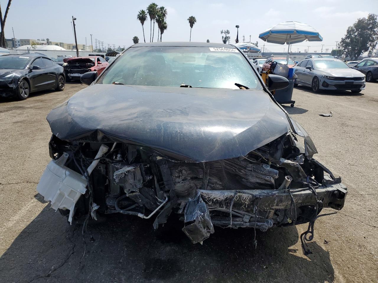 2016 TOYOTA CAMRY SE photo 9