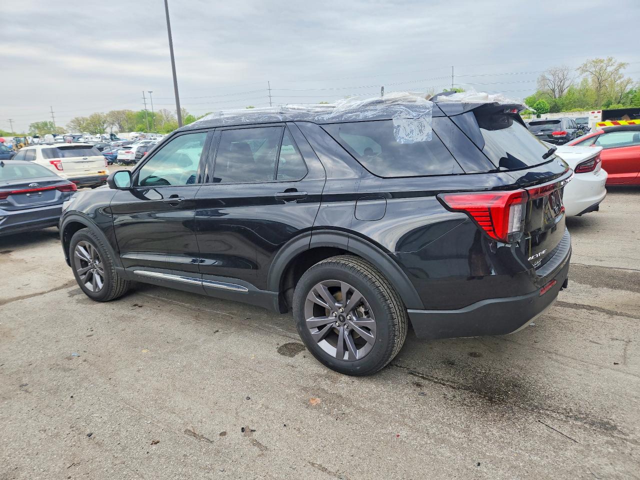 2025 FORD EXPLORER ACTIVE photo 4
