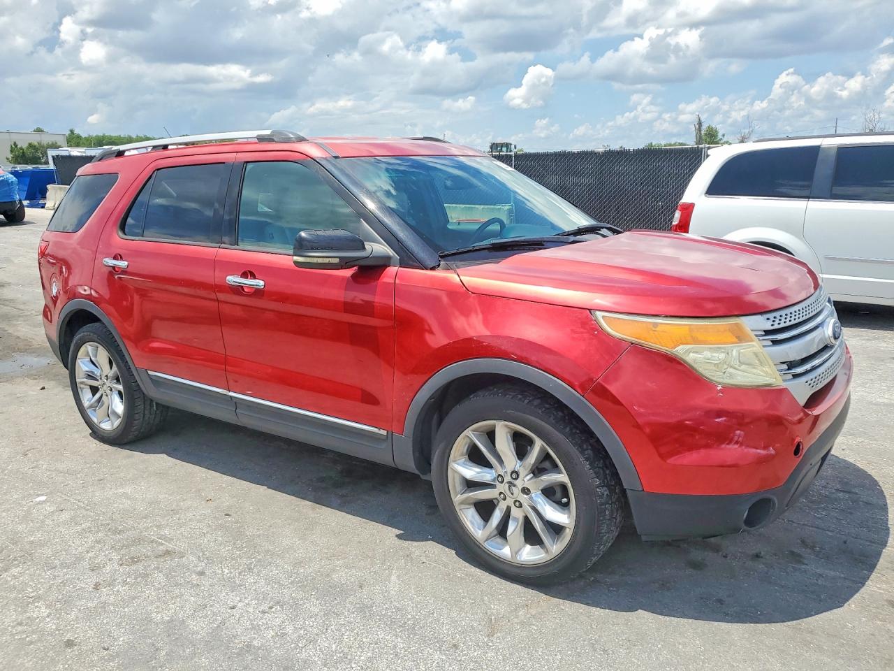 2011 FORD EXPLORER XLT photo 7
