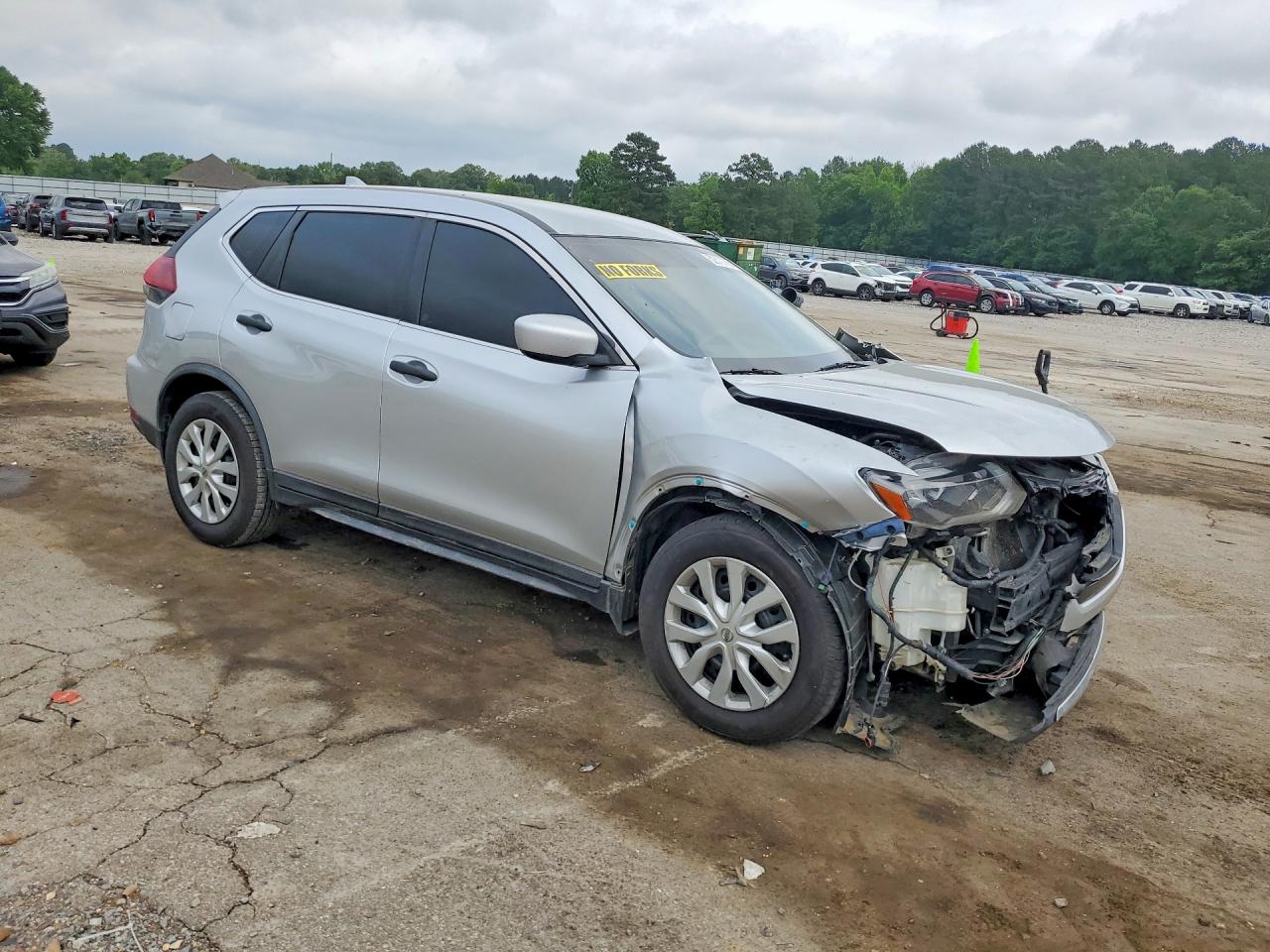 2018 NISSAN ROGUE S photo 4