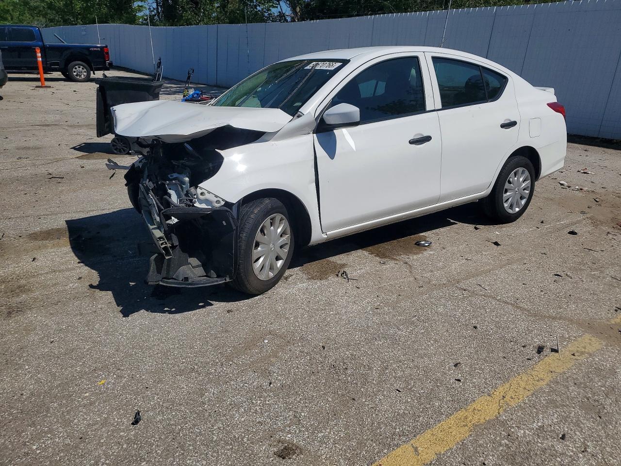 2019 NISSAN VERSA