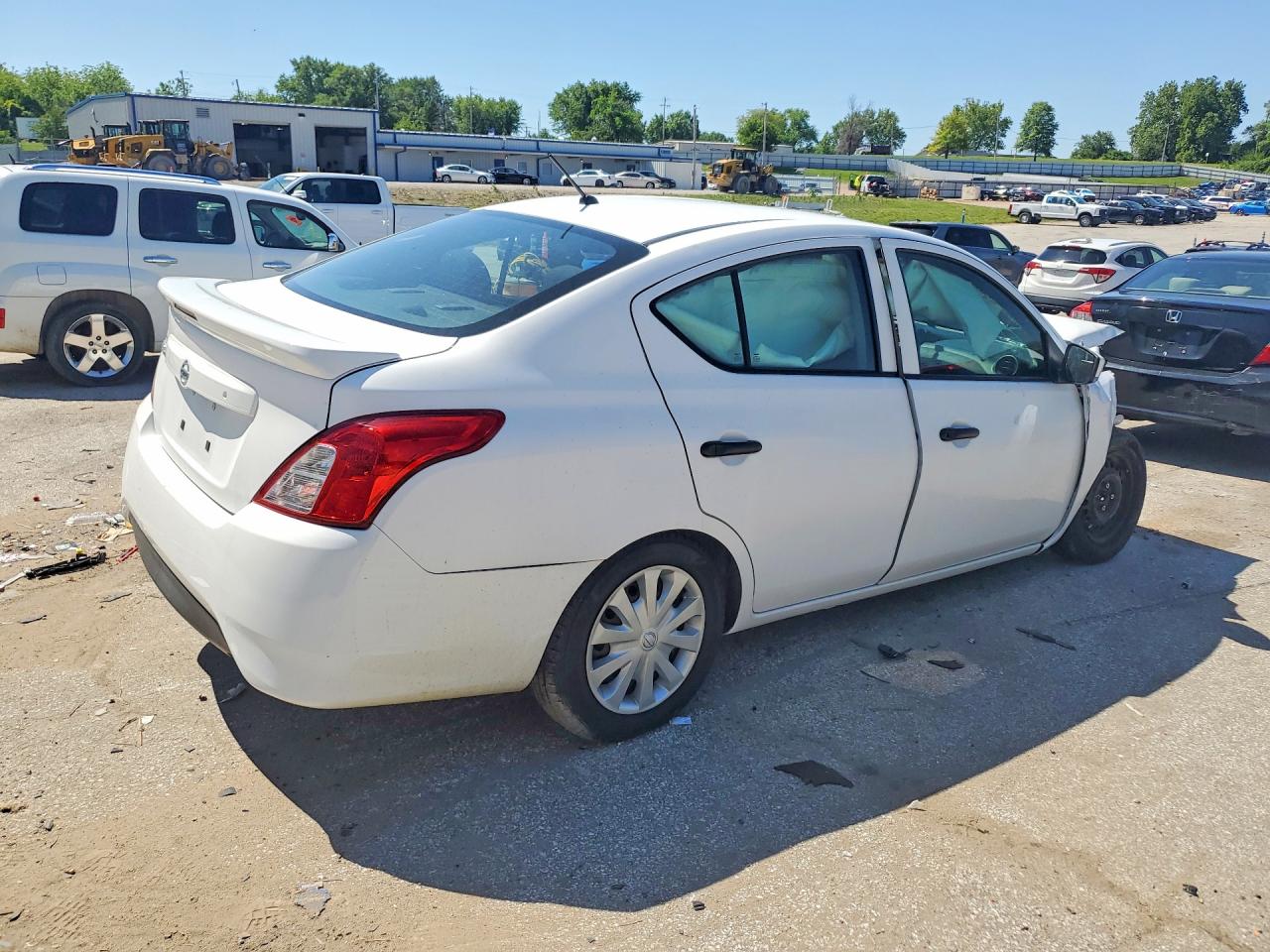 2019 NISSAN VERSA S PLUS photo 5