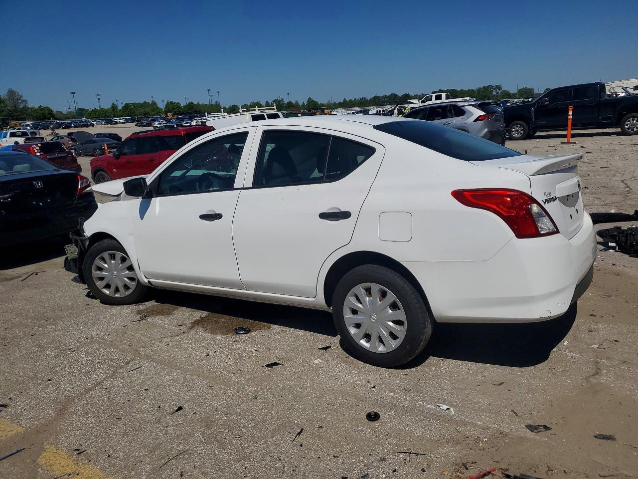 2019 NISSAN VERSA S PLUS photo 3