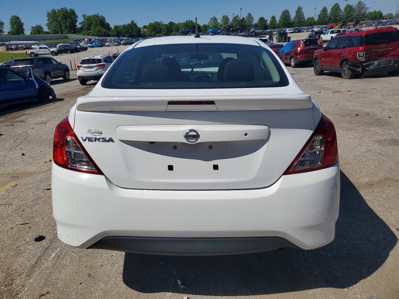 2019 NISSAN VERSA S PLUS photo 11