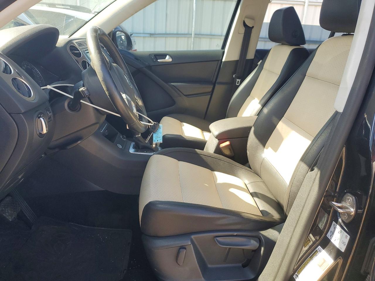 2017 VOLKSWAGEN TIGUAN S photo 13