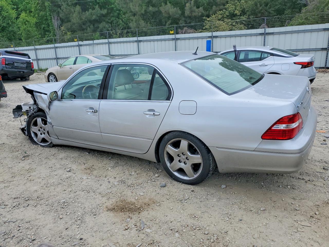 2005 LEXUS LS 430 photo 3
