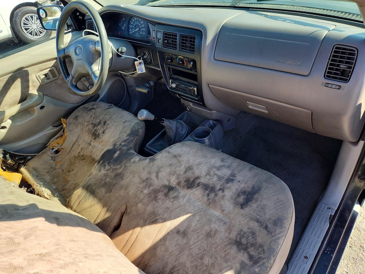 2002 TOYOTA TACOMA BASE photo 15
