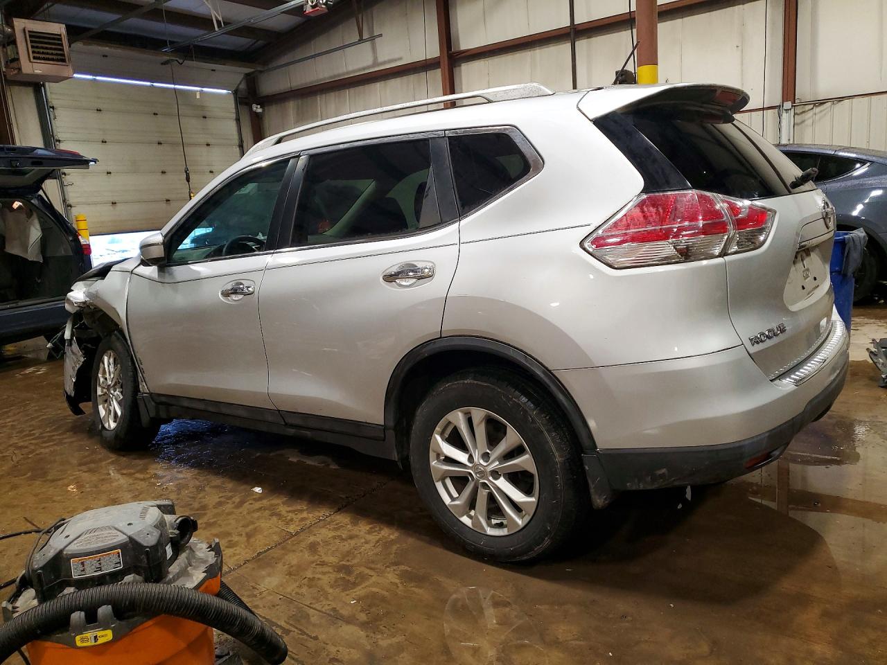 2016 NISSAN ROGUE SV photo 3
