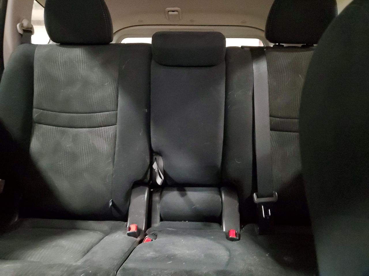 2016 NISSAN ROGUE SV photo 19