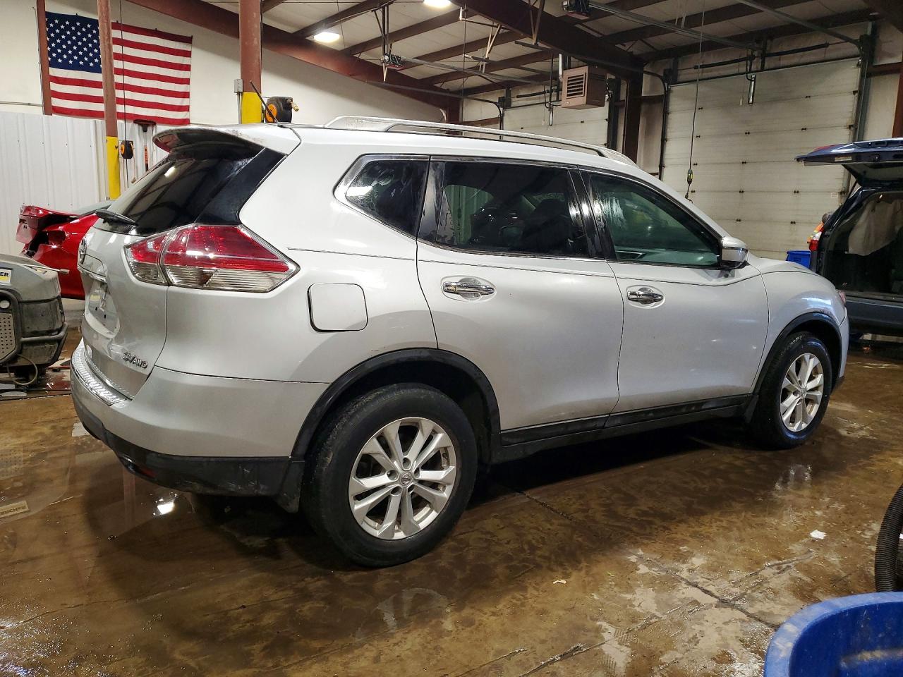 2016 NISSAN ROGUE SV photo 5