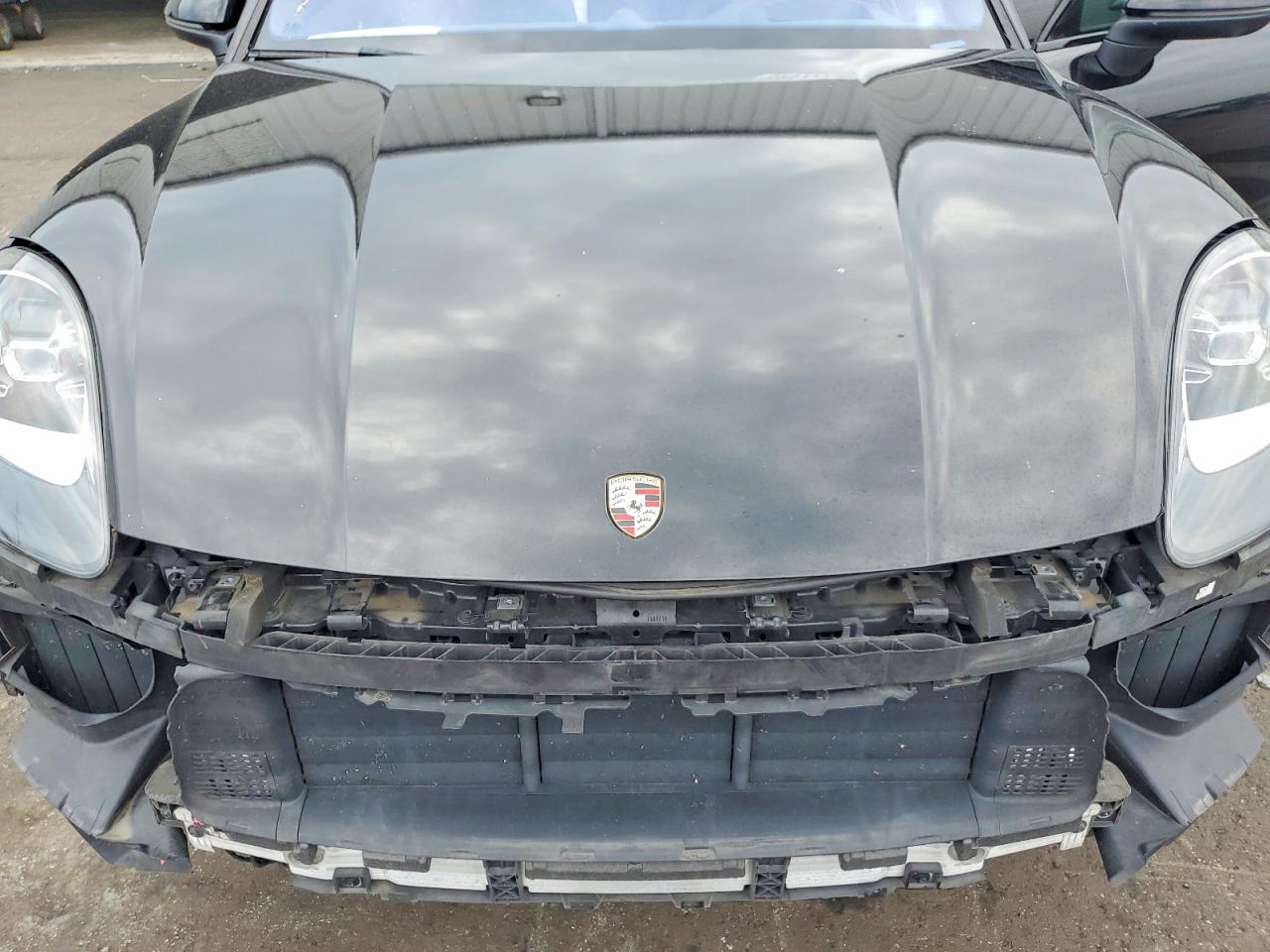 2019 PORSCHE CAYENNE photo 31